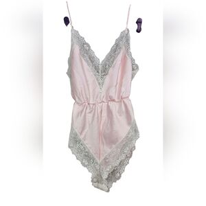 Vintage MS.LESLEE Lace Satin Teddy Romper n Light Pink/ivory. Size M